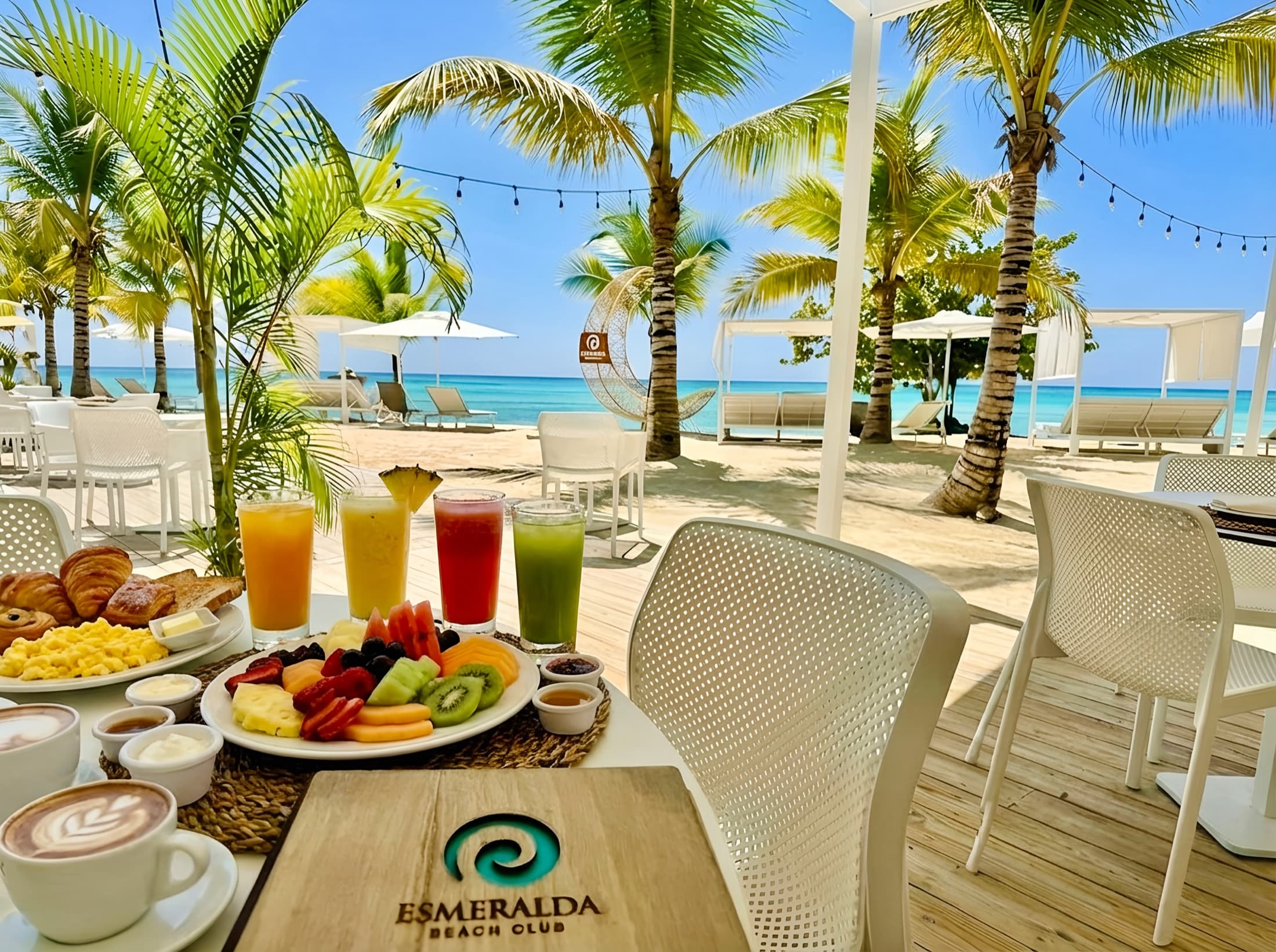 Turquoise water at Dominicus beach
